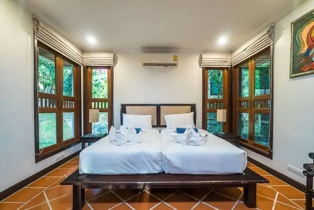 2 Bedrooms Villa