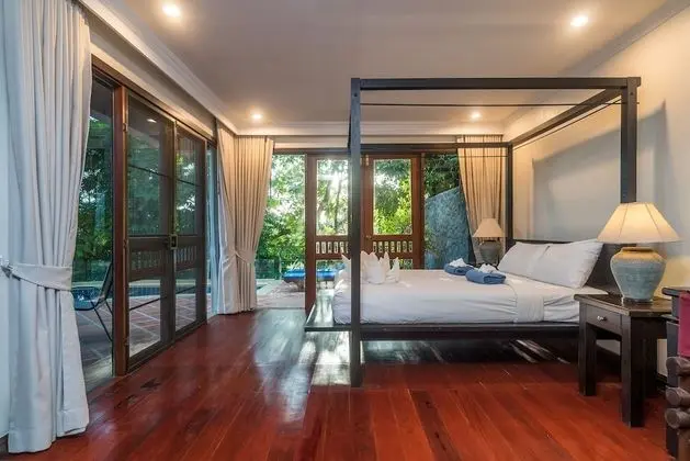 2 Bedrooms Villa