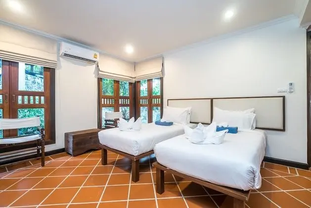 2 Bedrooms Villa