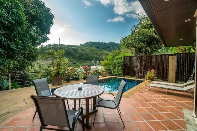 2 Bedrooms Villa