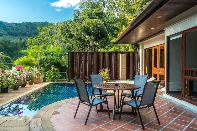 2 Bedrooms Villa