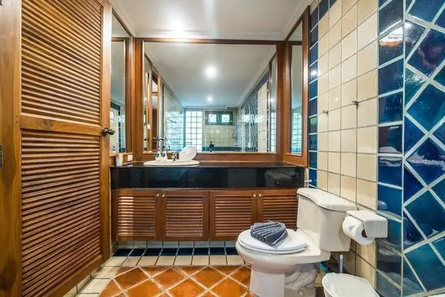 2 Bedrooms Villa