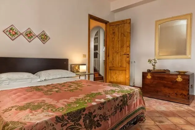 Tek Büyük Yataklı Oda