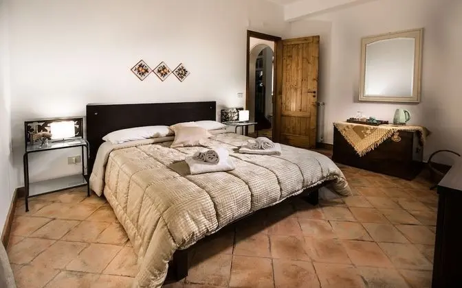 Tek Büyük Yataklı Oda