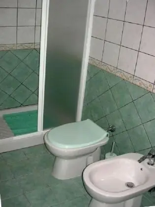 Tek Büyük veya İki Ayrı Yataklı Oda, Balkon