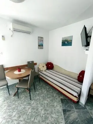 Apart Daire (Naki - terrace & free parking - A1(2))