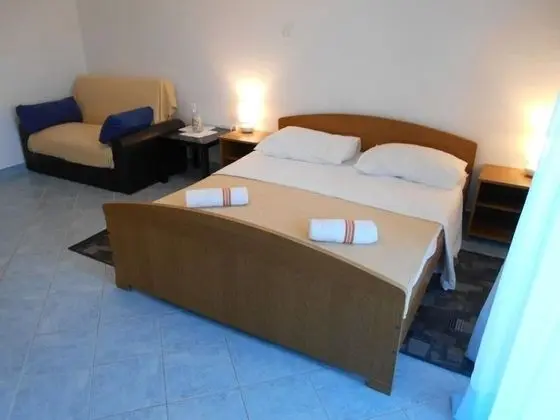 Apart Daire (Naki - terrace & free parking - A2(6+)