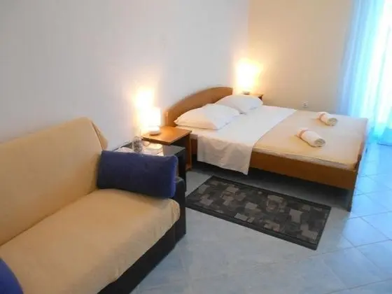 Apart Daire (Naki - terrace & free parking - A2(6+)