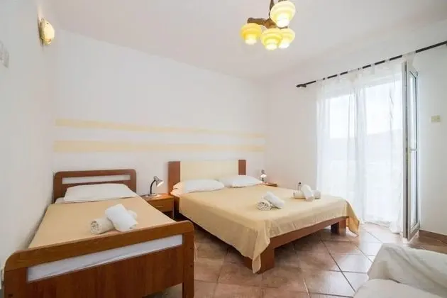 Apart Daire (Naki - terrace & free parking - A2(6+)