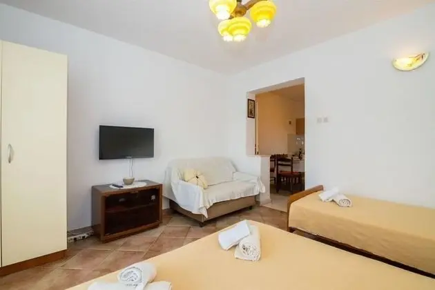 Apart Daire (Naki - terrace & free parking - A2(6+)