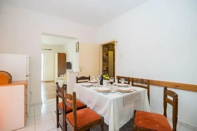 Apart Daire (Naki - terrace & free parking - A2(6+)