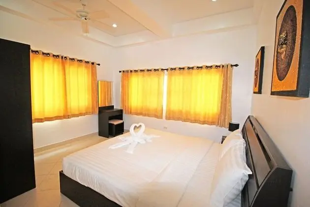 4 Bedrooms Pool Villa