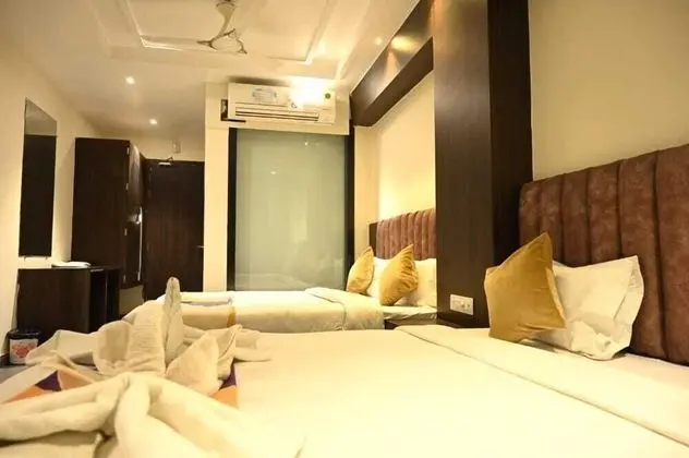 Luxury Oda