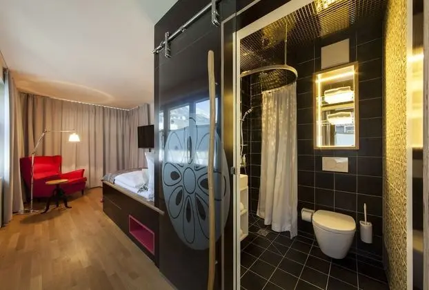 Comfort Tek Büyük Yataklı Oda