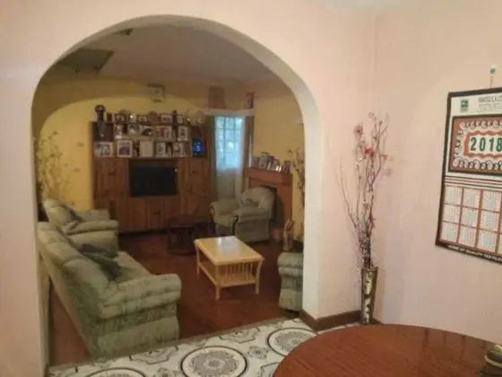 Tek Büyük veya İki Ayrı Yataklı Oda, Ortak Banyo