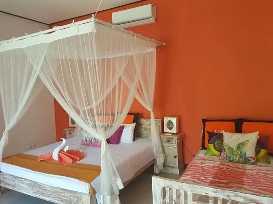 Deluxe Bungalov, Havuz Manzaralı