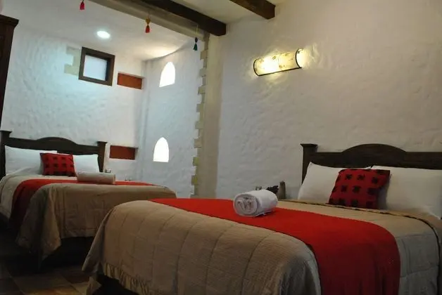 Dört Kişilik Oda, 2 Çift Kişilik Yatak