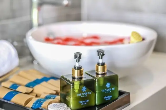 Deluxe Oda, 1 En Büyük (King) Boy Yatak, Balkon, Havuz Manzaralı