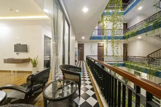 Deluxe Oda, 1 En Büyük (King) Boy Yatak, Balkon, Havuz Manzaralı