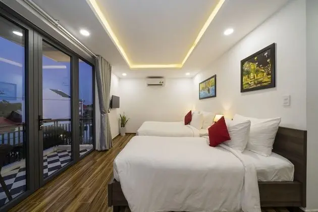 Deluxe Üç Kişilik Oda, Balkon, Şehir Manzaralı