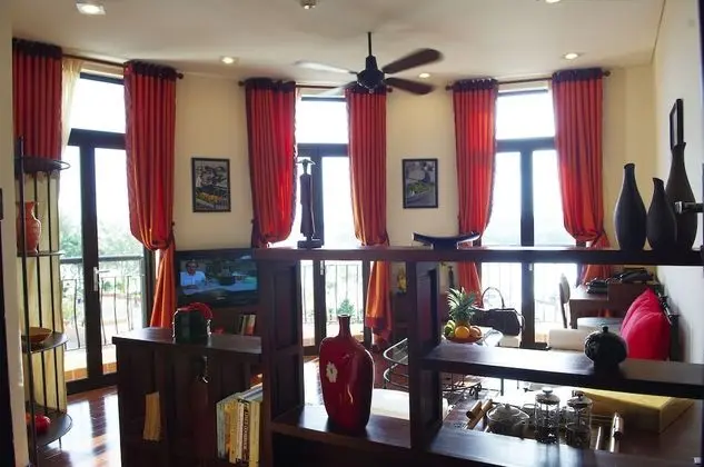 Süit, Balkon, Nehir Manzaralı (Corner)