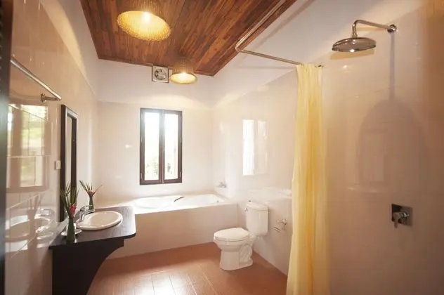Deluxe Tek Büyük Yataklı Oda, Bahçe Manzaralı