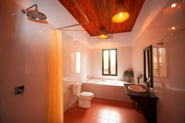 Deluxe Tek Büyük Yataklı Oda, Bahçe Manzaralı