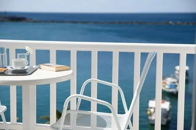 Deluxe Tek Büyük Yataklı Oda, Balkon, Deniz Manzaralı