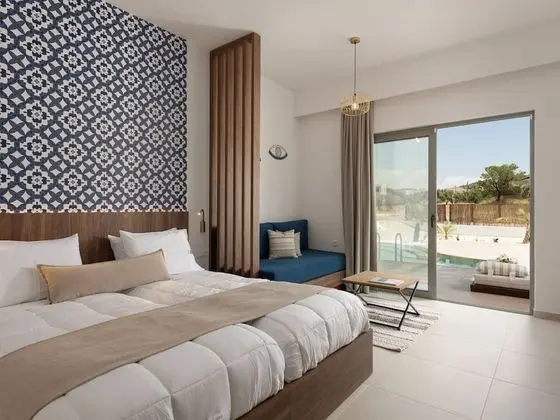 Comfort Süit, Havuz Manzaralı