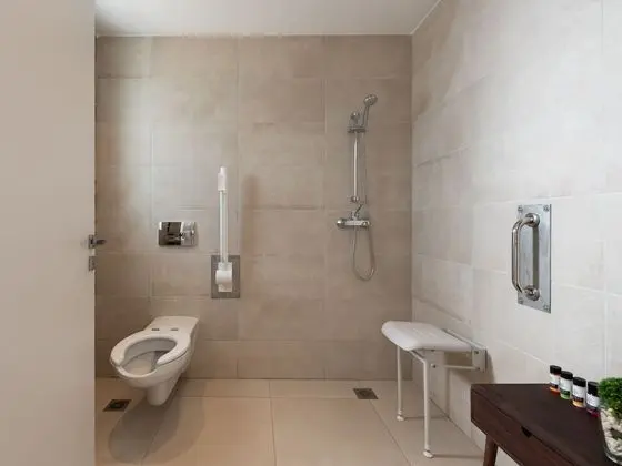 Comfort Süit, Havuz Manzaralı