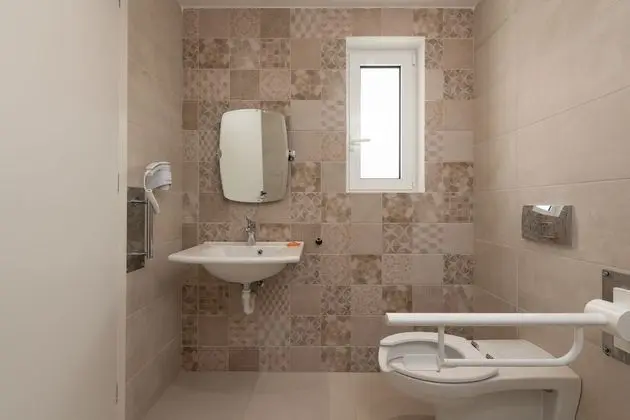 Comfort Süit, Havuz Manzaralı