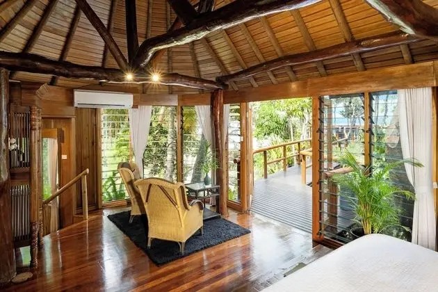 Romantic Bungalov, 1 En Büyük (King) Boy Yatak, Balkon, Bahçeli (Tropical Bure 4)
