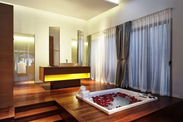 Villa, 3 Yatak Odası, Kişiye Özel Havuzlu, Denize Sıfır (Spa Inclusive)