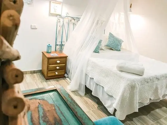 Üç Kişilik Oda