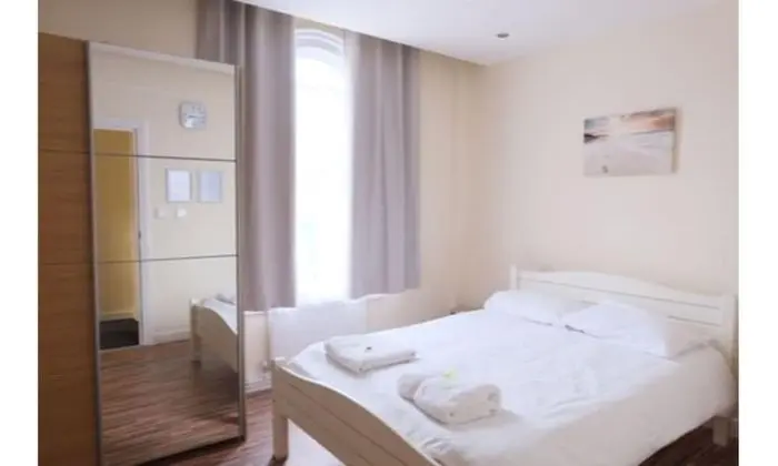 Standard Tek Büyük Yataklı Oda, Ortak Banyo