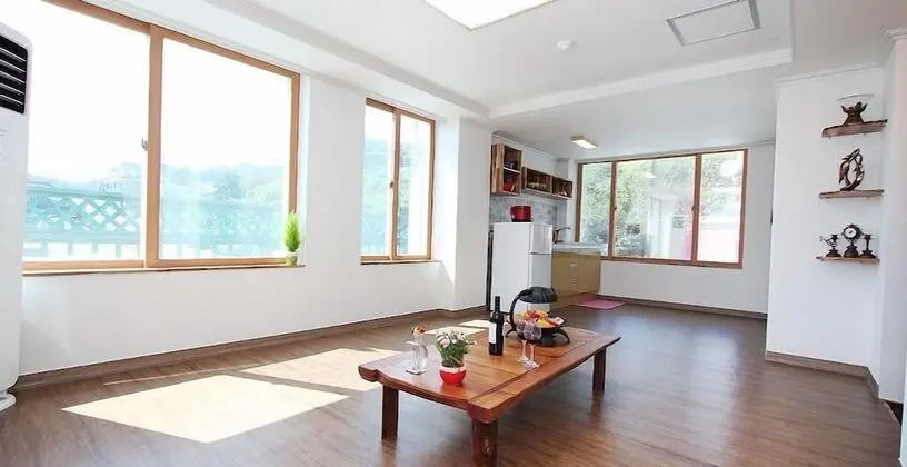 Dört Kişilik Oda (Red Yellow)