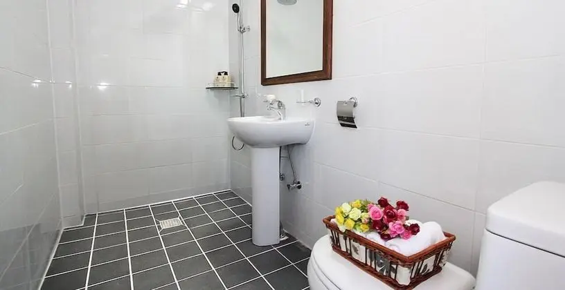 Dört Kişilik Oda (Red Yellow)