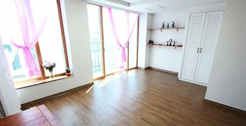 Tek Büyük Yataklı Oda (Orange Pink Green Blue)