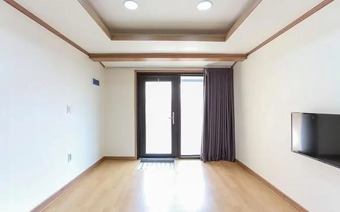 Oda (Room1)