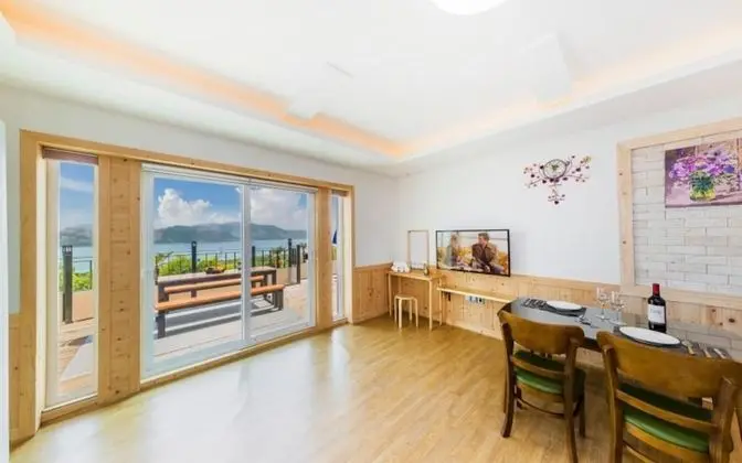 Oda (Areum Room 101)