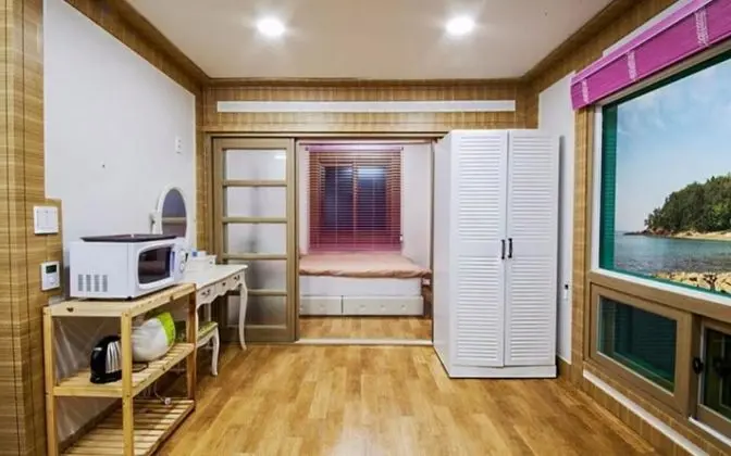 Oda (Room Story 201)