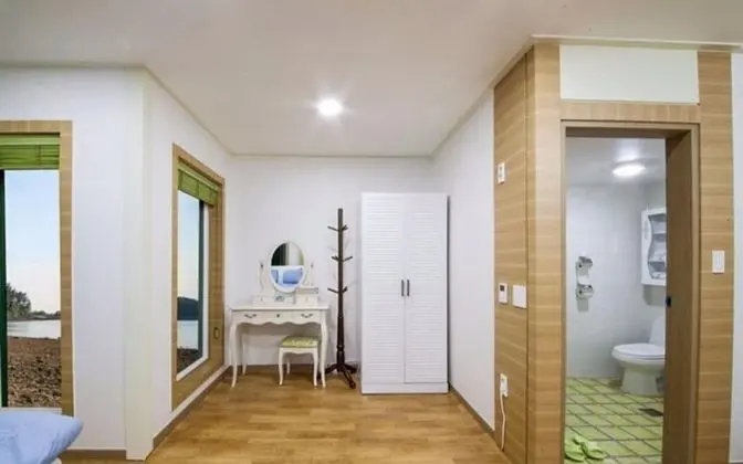 Oda (Room Story 202)