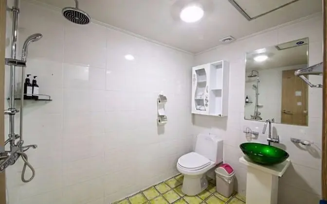 Oda (Room Story 202)