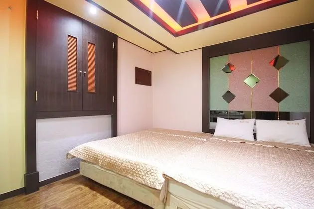 Oda (2+2 rooms (double+double))