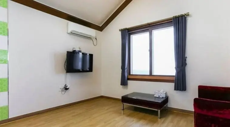 Oda (Sea E (Family Room))