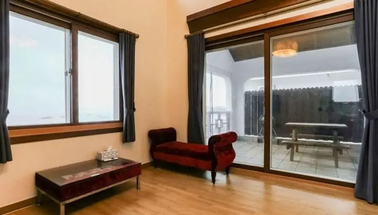 Oda (Sea E (Family Room))