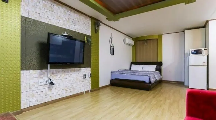 Oda (Wave B (Family Room))