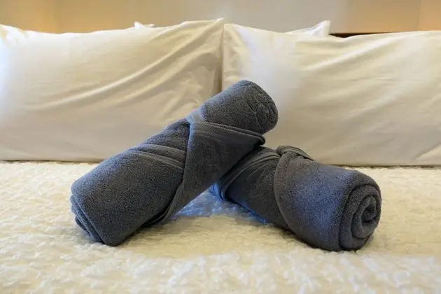 Suit Deluxe