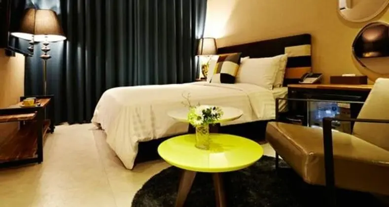 Standard Tek Büyük Yataklı Oda