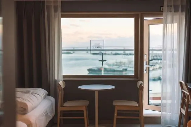 Balcony Twin